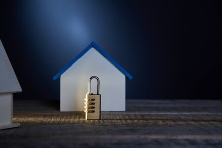 Home Insurance for Renters vs Homeowners: Navigating the Differences