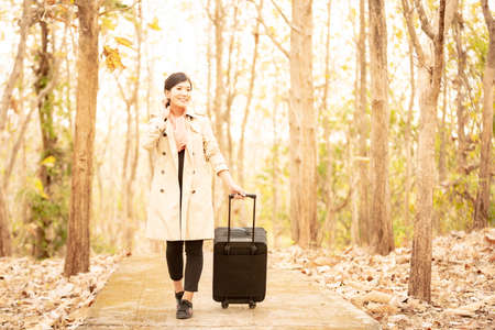 Comparing Leading UK Travel Insurance Providers on Lost Luggage and Delay Cover